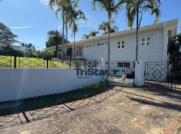 b532bc48ea4a155bf6eb0eddf87df7257abf85f7 · CA0764 - CASA EXCLUSIVA E CINEMATOGRAFICA PRONTA PARA RETROFIT COM MAIOR METRAGEM DO CONDOMINIO - AT