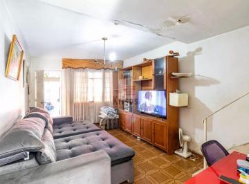 Casa · 141m² · 2 Quartos · 3 Vagas · Casa à venda no Jardim Rizzo com 143m², 2 quartos e 3 vagas