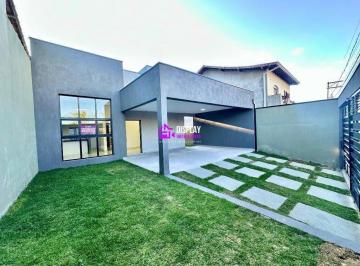 Casa · 241m² · 3 Quartos · 2 Vagas · Linda casa no centro de Ibiúna com área gourmet
