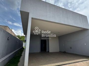 Casa · 250m² · 3 Quartos · 2 Vagas · Casa à venda SHA Conjunto 3, com 3 suítes, sendo uma com Closet, Arniqueiras Brasília.