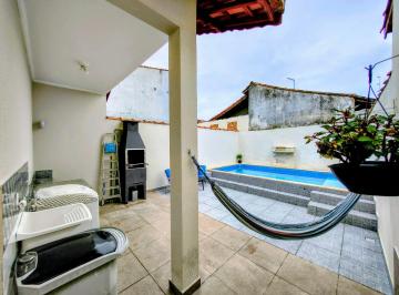 Casa de 2 quartos, Mongaguá · Casa com Piscina e Quintal Amplo Pronta para Morar | R$ 369 Mil