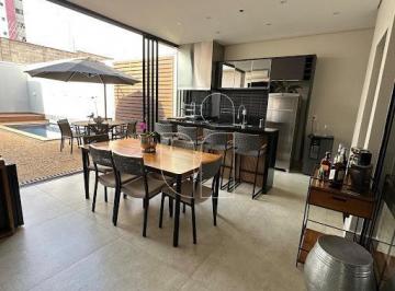 Casa · 180m² · 3 Quartos · 2 Vagas · Casa em Condomínio em Jardim Esmeralda - Marília, SP