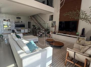 Casa · 337m² · 3 Quartos · 2 Vagas · Casa em Condomínio em Parque das Esmeraldas II - Marília, SP