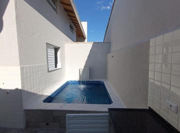 Casa de 2 quartos, Itanhaém · Casa com 2 quartos e piscina em Itanhaém.