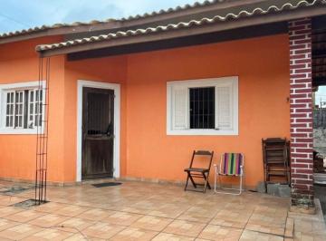 Casa de 2 quartos, Itanhaém · Casa com 2 quartos e espaço para piscina em Itanhaém.