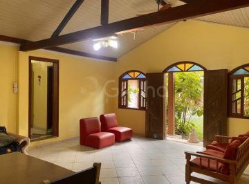 Casa · 362m² · 4 Quartos · 2 Vagas · Casa de 362m² com quatro suítes no Campeche