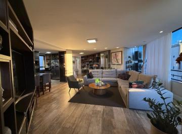 Apartamento · 206m² · 4 Quartos · 2 Vagas · Apartamento de 206m² com 4 suítes na Beiramar