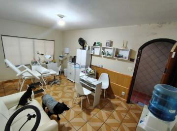 Casa · 130m² · 3 Quartos · 2 Vagas · Casa à venda de 3 quartos no Jardim Nosso Lar.