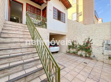 Casa · 167m² · 3 Quartos · 3 Vagas · Casa de 03 quartos no Paquetá/Ouro Preto!!!