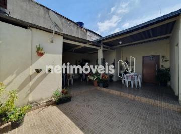 Varanda · Casa no Boa Vista: Quintal com pomar e potencial de investimento ou duas moradias!
