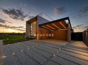 Casa · 280m² · 4 Quartos · 4 Vagas · Sobrado em Estrada Romeirinha - Jardins de Monet Residence - Maringá/PR