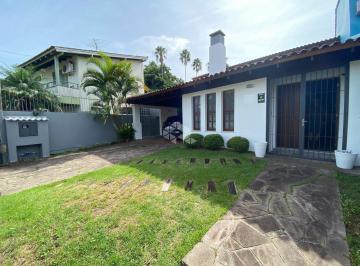 Casa · 247m² · 4 Quartos · 3 Vagas · Casa com 247m² 1 suíte, 4 dormitórios e pátio com piscina - Ipanema / ZS - POA