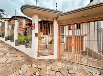 Casa · 181m² · 2 Quartos · 3 Vagas · Casa à venda - em Petrópolis