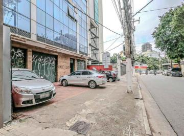 Comercial · 1600m² · 20 Vagas · Prédio comercial na Rua Clodomiro Amazonas, N. 1427 • 1600 m²