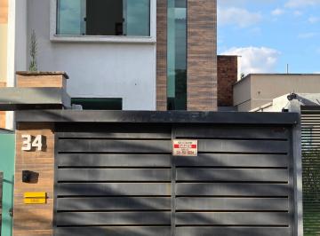 Casa de 2 quartos, Inhaúma · Residência duplex com 75 m² de área construída