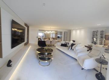 Apartamento · 132m² · 3 Quartos · 2 Vagas · 
                                Apartamento reformado com 131m2, 03 quartos|02 suítes - R$ 1.000.00