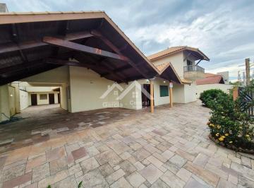 Casa · 436m² · 4 Quartos · 8 Vagas · 
                                Casa em Peruíbe
                            