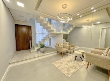 Casa · 227m² · 4 Quartos · 4 Vagas · 
                                Sobrado - em São José dos Pinhais, Afonso Pena Triplex de alto padr