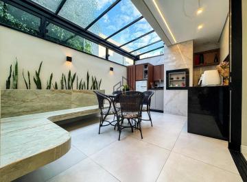 Casa · 227m² · 4 Quartos · 4 Vagas · Sobrado - em São José dos Pinhais, Afonso Pena Triplex de alto padrão à venda no Condomínio Green Go