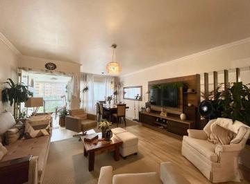 Apartamento · 111m² · 2 Quartos · 1 Vaga · 
                                Apartamento à venda nas Quatro Praças em Torres!
                  