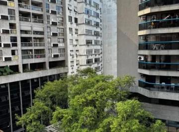 Apartamento · 105m² · 2 Quartos · 2 Vagas · Apartamento à venda - em Copacabana