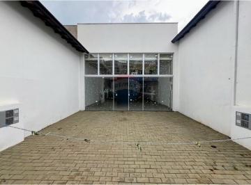 Comercial · 180m² · 2 Vagas · Imóvel Comercial para alugar em Vila Dos Lavradores de 180.00m² com 2 Garagens