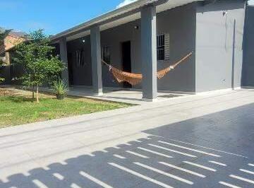 Casa · 96m² · 3 Quartos · 2 Vagas · Casa residencial para aluguel em Itanhaém (Bairro Nova Itanhaém) | 3 quartos, quintal e 2 vagas