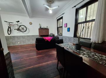 Casa · 200m² · 5 Quartos · 3 Vagas · Casa de Vila 3 andares em Botafogo, 200m², R$1.550.000