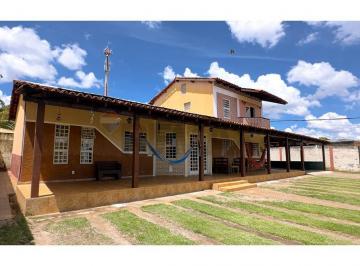Casa · 360m² · 4 Quartos · 3 Vagas · Oportunidade Única no SHA: Imóvel Comercial/Residencial em Lote de Esquina de 1.000m²