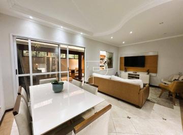 Casa · 143m² · 3 Quartos · 2 Vagas · Casa de Condomínio para venda em Granja Viana de 143.00m² com 3 Quartos, 1 Suite e 2 Garagens