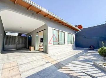 Casa · 140m² · 2 Quartos · 3 Vagas · Casa com 3 Quartos à Venda, 140m² por R$675.000,00, Londrina-PR