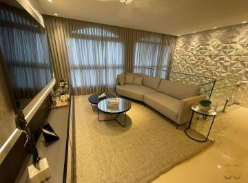 Apartamento · 240m² · 3 Quartos · 4 Vagas · Cobertura para venda em Centro de 240.00m² com 3 Quartos, 3 Suites e 4 Garagens