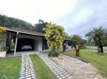 Casa · 209m² · 3 Quartos · 2 Vagas · Casa à venda no Badenfurt em Blumenau com terreno de 3.804m², 3 dormitórios sendo 1 suíte, área de f