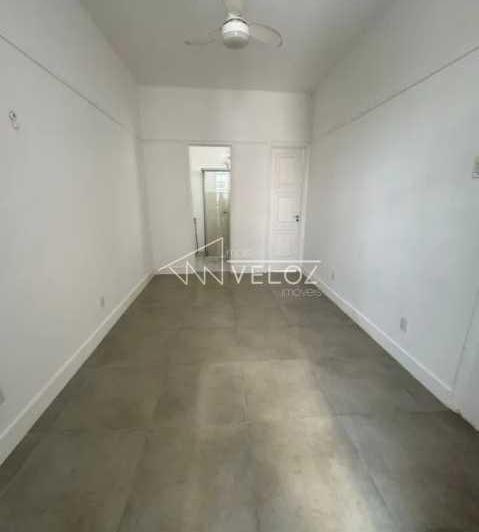 Foto do imóvel - Encantador apartamento de 1 dormitório, localizado na frente do prédio com fachada revestida em.