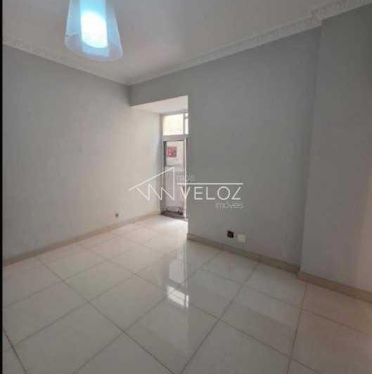 Foto do imóvel - Apartamento Garden à venda de 2 quartos no Flamengo com área útil de 71m² composto por sala.
