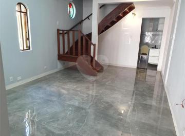 Casa · 200m² · 4 Quartos · 2 Vagas · Casa de vila com 4 quartos à venda em Santana - SP