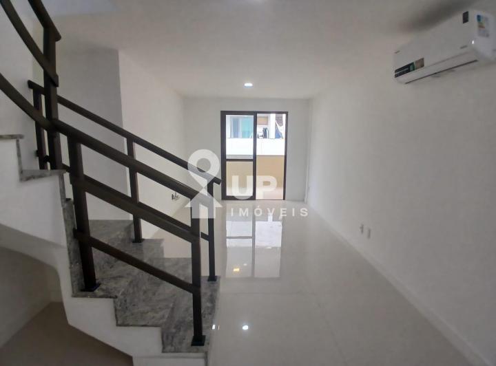 Foto do imóvel - Apartamento novo, 1 locação, fundos, varanda ampla, sala em 02 ambientes, todo em porcelanato.