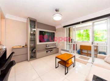 Apartamento de 2 quartos, Curitiba · Apartamento 2 quartos, 1 suíte (porteira fechada)