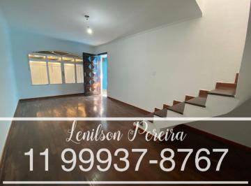 Casa de 3 quartos, São Paulo · Sobrado com 3 quartos e 2 vagas no Butantã. FL64