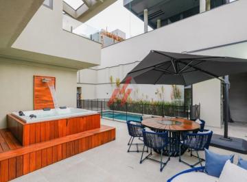 Foto 01 · Casa de luxo em condomínio Alphaville: 4 quartos, 4 suítes, 3 salas, 4 vagas, 400m² - Venda em Santa