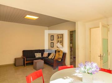 Localizada na vibrante cidade de São Paulo, esta casa oferece uma combinação per · Casa à Venda - Chácara Inglesa, 3 Quartos, 150 m2