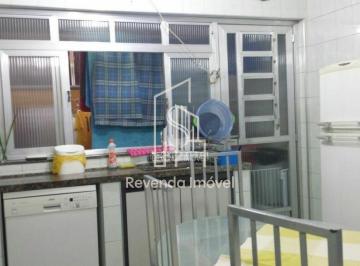 Casa · 180m² · 3 Quartos · Pinheiros - Casa Assobradada de 180m² 3 dormitórios e 2 banheiros.
