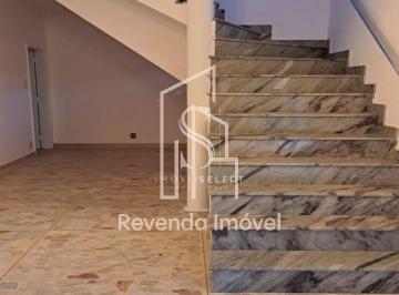 Casa · 160m² · 3 Quartos · 2 Vagas · Saúde - Casa de 160m² com 3 quartos, 2 banheiros e 2 vagas