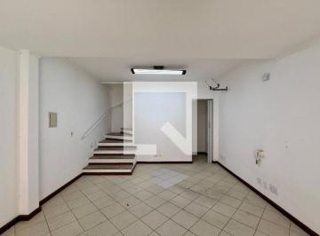 Localizada em São Paulo, esta casa oferece uma combinação perfeita de conforto e · Casa à Venda - Moema, 4 Quartos, 254 m2