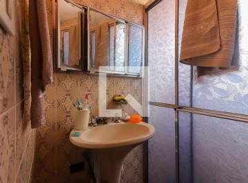 Localizada na vibrante cidade de São Paulo, esta casa oferece uma combinação per · Casa à Venda - Butantã, 4 Quartos, 250 m2
