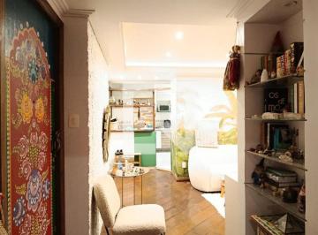 Este encantador apartamento é ideal para quem busca conforto e praticidades. Com · Apartamento à Venda - Paraíso, 2 Quartos, 69 m2