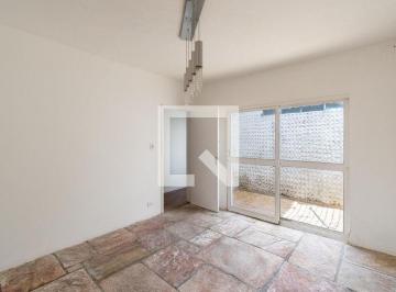 Localizada na vibrante cidade de São Paulo, esta espaçosa casa oferece uma combi · Casa à Venda - Jabaquara, 5 Quartos, 370 m2