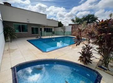 Casa de 3 quartos, Embu das Artes · Casa à Venda na região Centro, Embu das Artes – Localização Privilegiada!