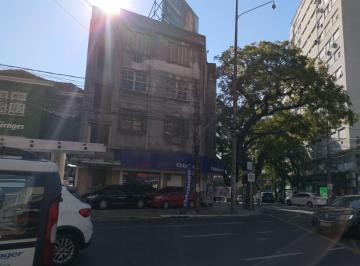 Apartamento de 2 quartos, Porto Alegre · 2 dormitórios frente próximo Parcão