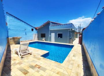 Casa de 2 quartos, Itanhaém · Casa na praia com 2 quartos e piscina em Itanhaém.